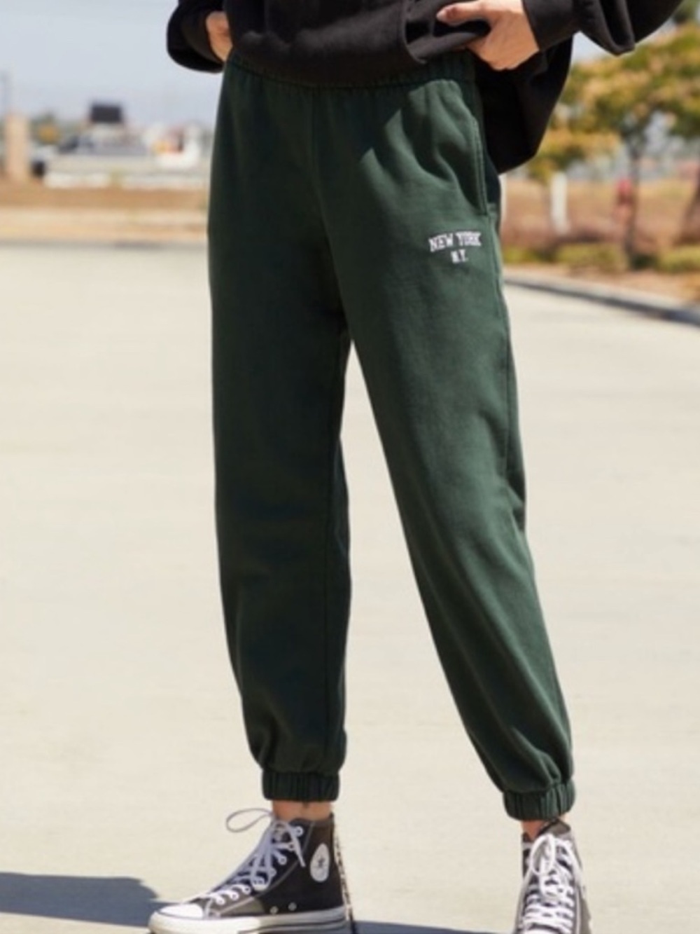 Brandy Melville New York Embroidered Joggers Size Small Medium Green Cotton